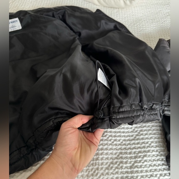 Old Navy Puffer Vest - Picture 4 of 5